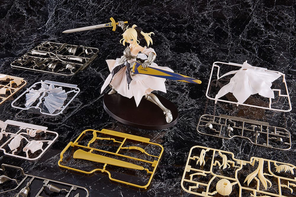 Fate/Stay Night - Saber Lily, Distant Avalon Plastic Model Kit Reincarnation 20 cm