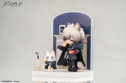 Arknights - SilverAsh, Would You Like A Dessert? Mini Series PVC Statue 10 cm