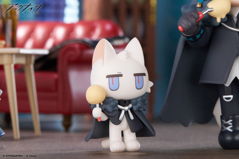 Arknights - SilverAsh, Would You Like A Dessert? Mini Series PVC Statue 10 cm