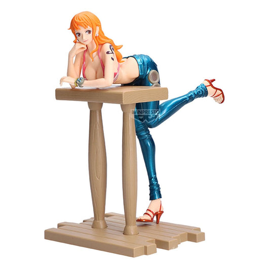 One Piece - Nami, Grandline Journey PVC Statue Version A: 17 cm