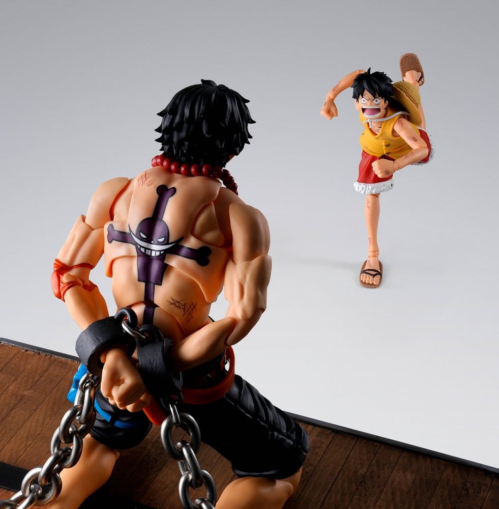 One Piece - Portgas D. Ace, S.H. Figuarts Action Figure -Marineford- 16 cm