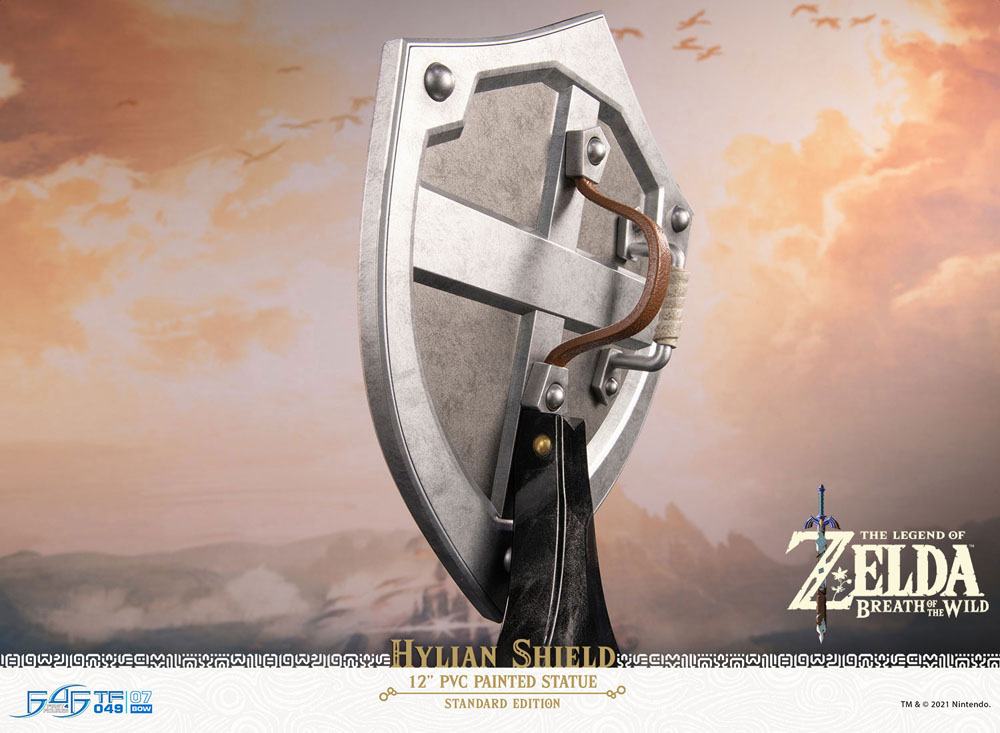 The Legend of Zelda Breath of the Wild - Hylian Shield, PVC Statue Standard Edition 29 cm