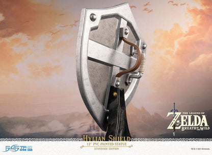 The Legend of Zelda Breath of the Wild - Hylian Shield, PVC Statue Standard Edition 29 cm