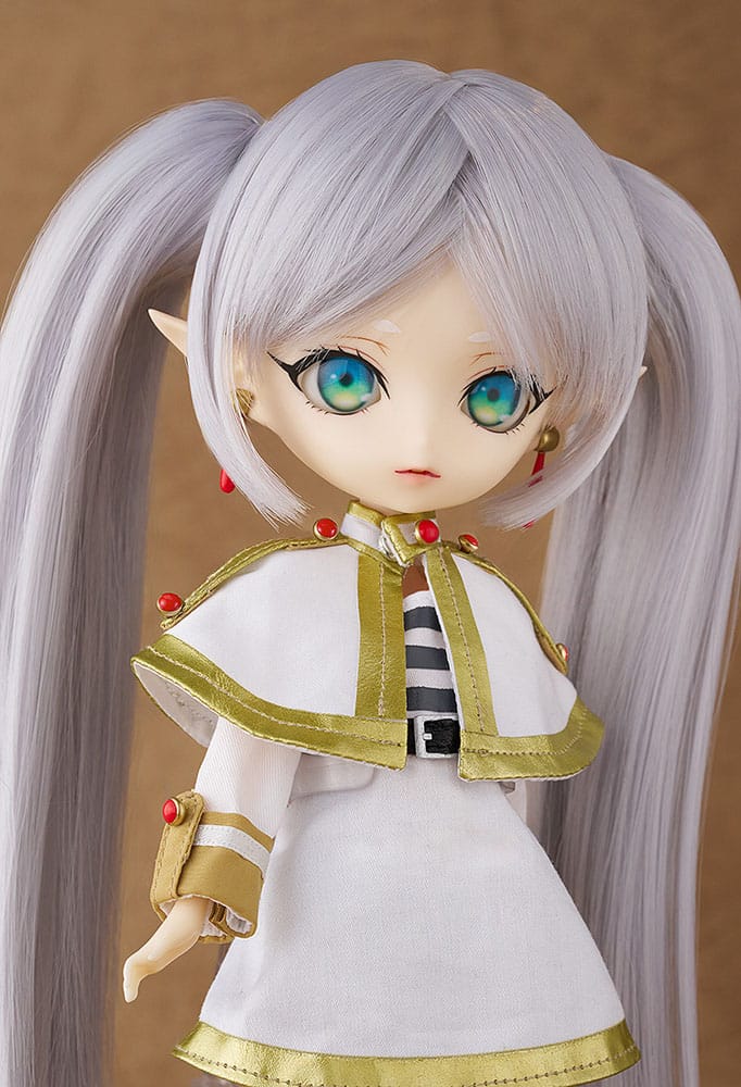 Frieren: Beyond Journey´s End - Frieren, Harmonia Humming Action Figure (Doll) 23 cm