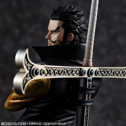 One Piece - Hawk Eye Dracule Mihawk Ver. R P.O.P SA-MAXIMUM PVC Statue 29 cm