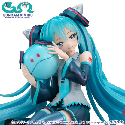 Mobile Suit Gundam x Hatsune Miku - Hatsune Miku, x OO GundamLucrea PVC Statue 45th Anniversary 17 cm