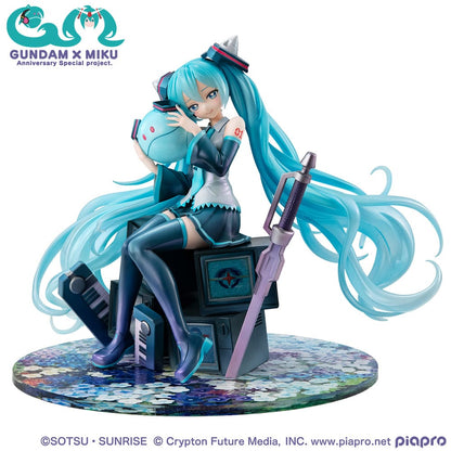 Mobile Suit Gundam x Hatsune Miku - Hatsune Miku, x OO GundamLucrea PVC Statue 45th Anniversary 17 cm