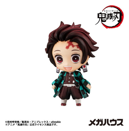 Demon Slayer - 1 Blinx Box, Tanjiro & Friends Kimetsu no Yaiba Collectible Figures 5 cm Assortment