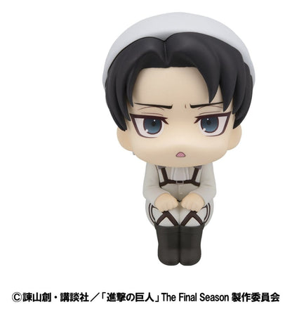 Attack on Titan - Levi Ackerman Look Up PVC Statue Cleaning up Ver. 11 cm